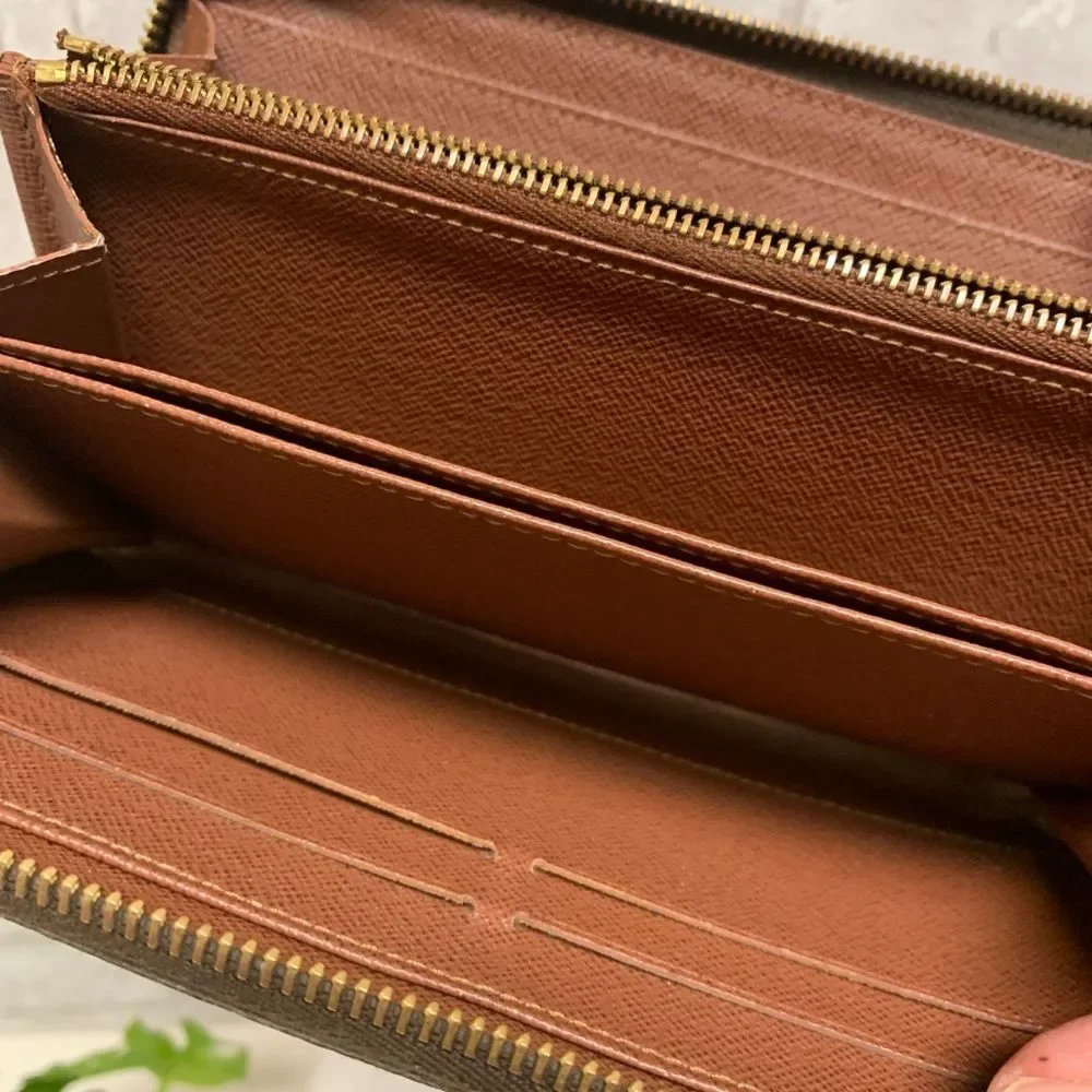 ⭐  Louis Vuitton Monogram Zippy Zip Around Long Wallet purse.